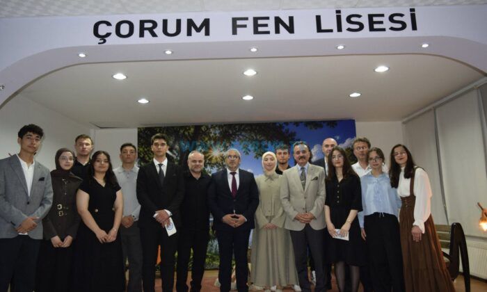Fen Lisesi Öğrencilerinden Gönüllere Dokunan Dinleti