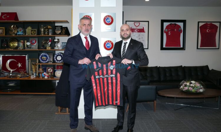 Hangi Süper Lig Kulübünü, Hangi Şehirli Başkan Yönetiyor ?