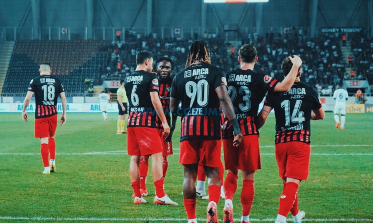 Kırmızı-Siyahlıların Gol Ayaklarında Değişim Gündemde