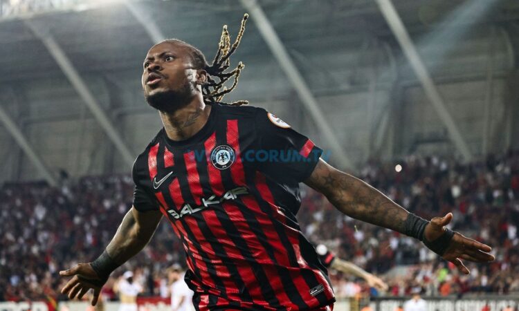 Süper Lig’de Dönen ve Gidecek Oyuncularının Tüm Listesi
