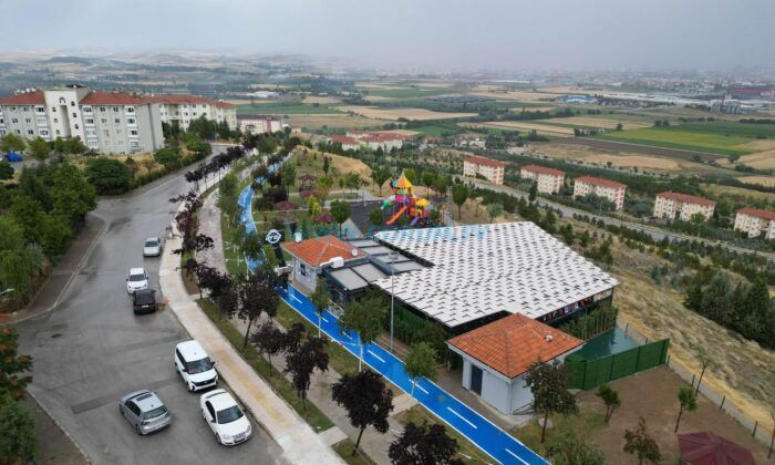 Akkent’e Şehir Manzaralı Sosyal Tesis
