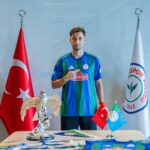 Hedefteki İki İsmi Rakip Kaptı