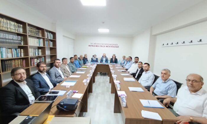 Sungurlu’da İlçe Müftüleri Toplantısı