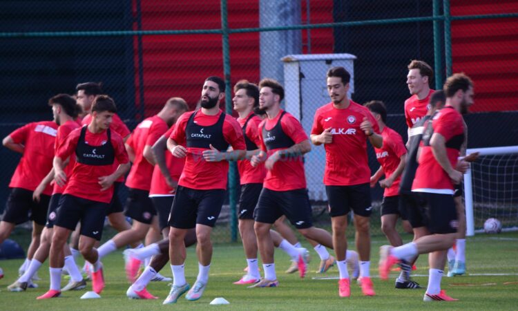 Galatasaray Hazırlıkları Hız Kazandı