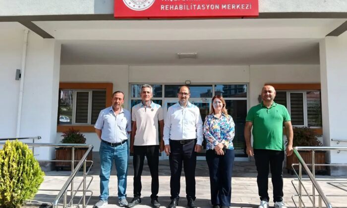 Huzurevi Sakinleri Yalnız Bırakılmıyor