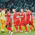 İki Oyuncu, 1.Lig Yolunda