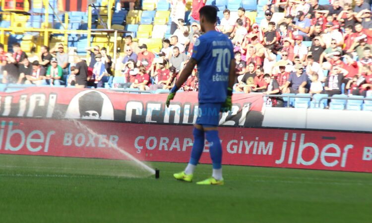 Maç Oynanırken Fıskiyeler Açıldı