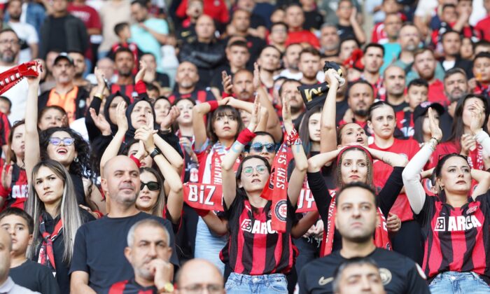 TFF’den Başkana İyi, Tribünlere Kötü Haber