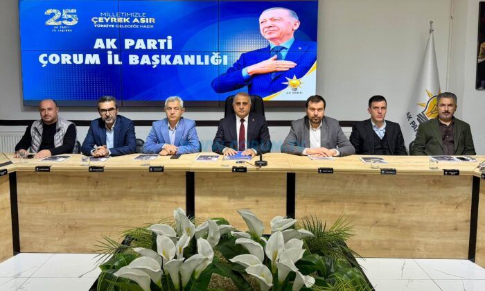 AK Partililer Toplandı