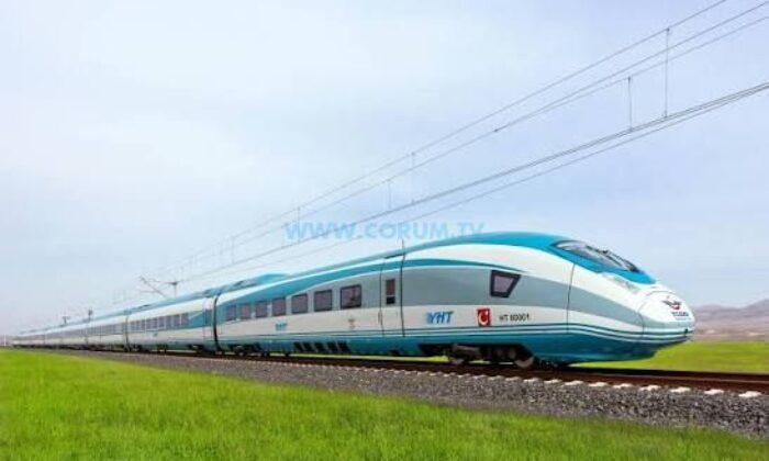 Çorum’da Hızlı Tren Projesinin Yarısı Tamamlandı