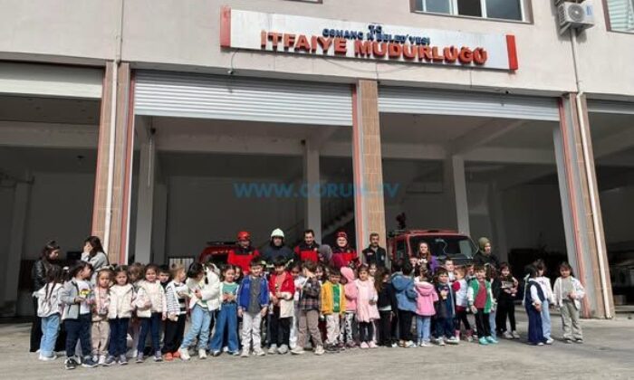 İtfaiyenin Kapıları Minik Kahramanlar İçin Açıldı