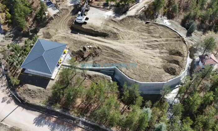 Şehitlik Anıtı ve Taziye Evi Hızla Yükseliyor